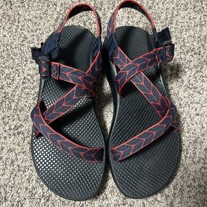Chaco women’s Z/ 1 Cloud sandal size 9. Navy and coral straps.